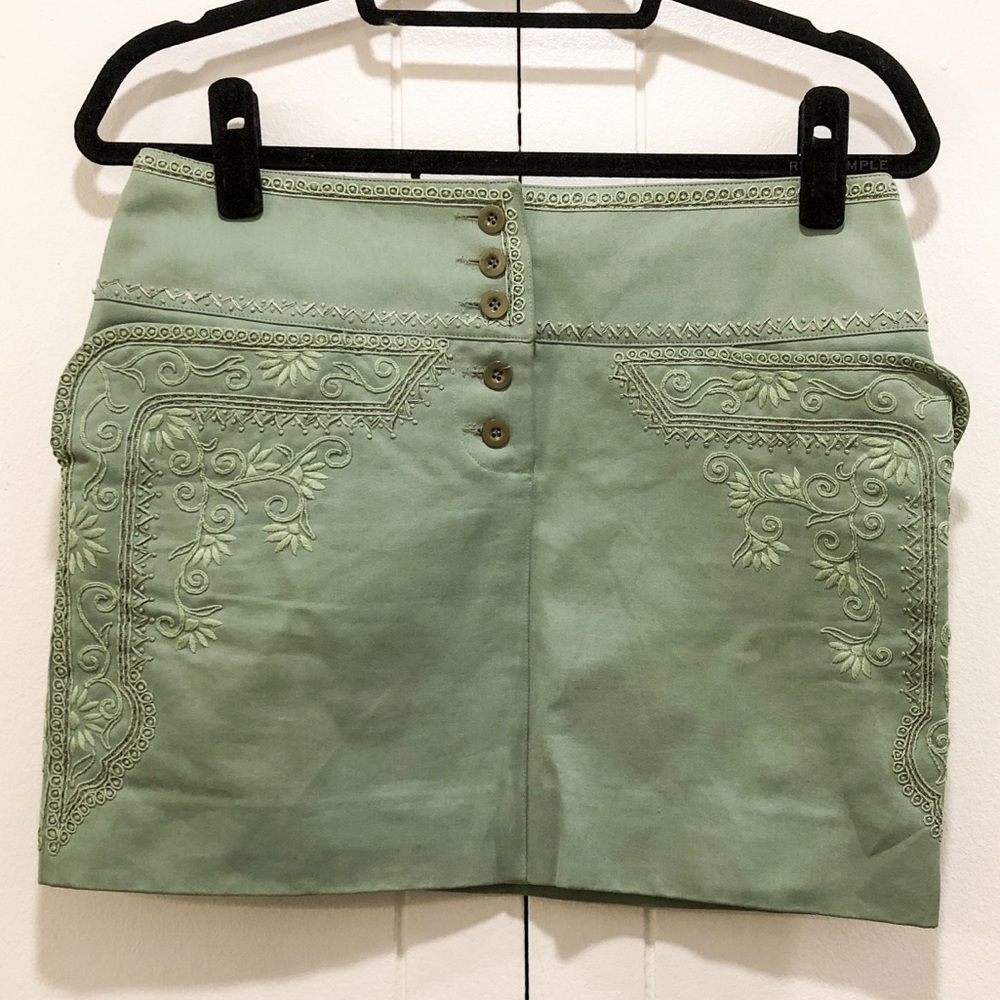 EUC Size 36 (US 2-4) Chloé Green Embroidered Skirt